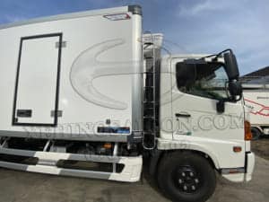 XE TẢI HINO FC9JJTC 6 TẤN ĐÔNG LẠNH 5.6M