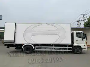 XE TẢI HINO FC9JJTC 6 TẤN THÙNG BẢO ÔN 5M6