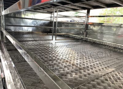 XE TẢI HINO FC9JLTC 6 TẤN THÙNG CHỞ GIA SÚC 6M4