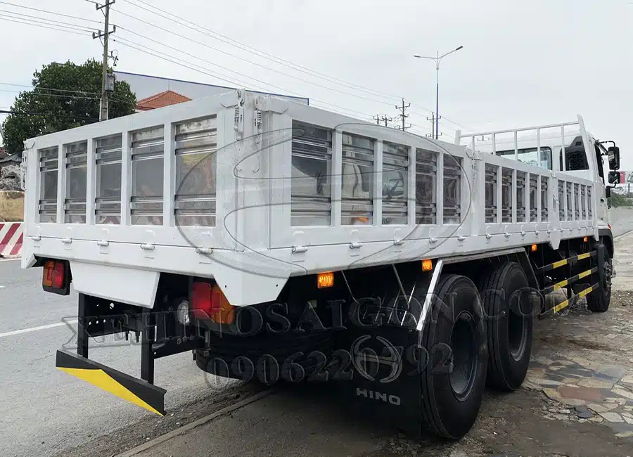XE TẢI HINO 15 TẤN FL8JW7A THÙNG LỬNG 9.4M