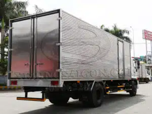 XE TẢI HINO FG8JP7A 8 TẤN 2 THÙNG KÍN 7.2M