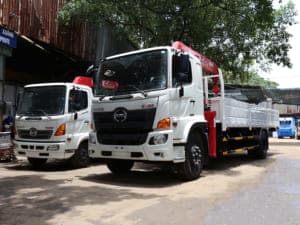 XE TẢI HINO FG8JT7A 8 TẤN GẮN CẨU UNIC555