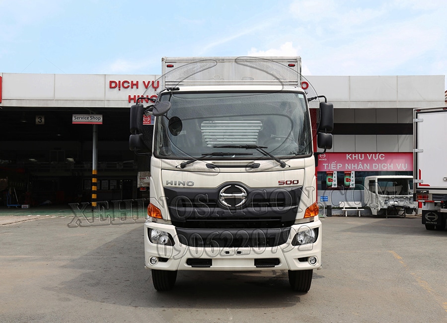 XE TẢI HINO FG8JT7A 8 TẤN THÙNG KÍN 8M7