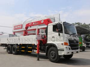 XE TẢI HINO FL8JW7A 15 TẤN GẮN CẨU UNIC555