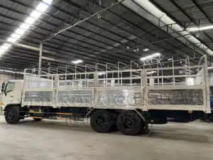 XE TẢI HINO FL8JW7A 15 TẤN THÙNG MUI BẠT 9.4M