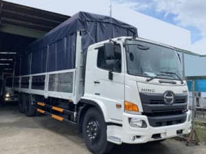 XE TẢI HINO FL8JW7A 15 TẤN THÙNG CHỞ BIA 9.4M