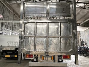XE TẢI HINO FL8JW7A 15 TẤN THÙNG CHỞ GIA SÚC 9M4