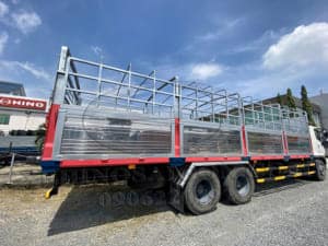 XE TẢI HINO FM8JW7A 15 TẤN THÙNG MUI BẠT 9M4