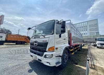 XE TẢI HINO FM8JW7A 15 TẤN THÙNG MUI BẠT 9M4