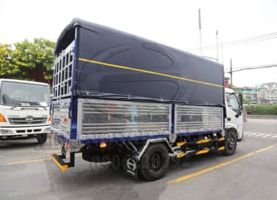 XE TẢI HINO XZU650 1 TẤN 9 THÙNG MUI BẠT 4.5M
