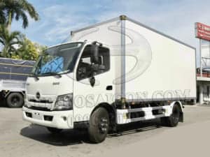 XE TẢI HINO XZU720 3.9 TẤN THÙNG BẢO ÔN 5.1M