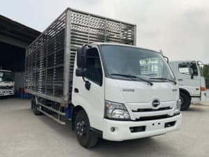 XE TẢI HINO XZU730 3.2 TẤN THÙNG CHỞ VỊT 5.8M