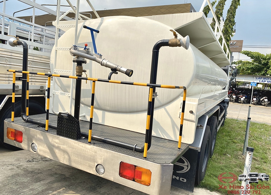 Xe Bồn Phun Nước Rửa Đường Hino FM8JN7A 15 Khối