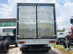 XE TẢI HINO XZU650 3.5 TẤN THÙNG KÍN 4.5M