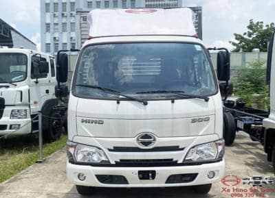 XE TẢI HINO XZU650 3.5 TẤN THÙNG KÍN 4.5M