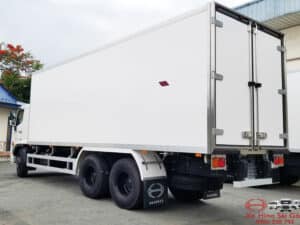 Xe Tải Hino FL8JT7A 15 Tấn Thùng Bảo Ôn 7.6m