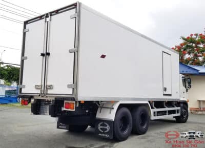 Xe Tải Hino FL8JT7A 15 Tấn Thùng Bảo Ôn 7.6m