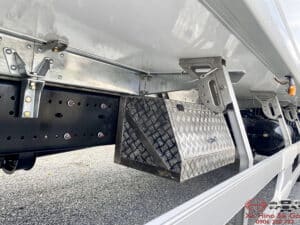 Xe Tải Hino FM8JW7A 15 Tấn Thùng Đông Lạnh 9.1m