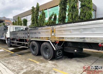 Xe Tải Hino FM8JW7A 15 Tấn Thùng Lửng 9.4m