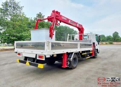 Xe Tải Hino XZU730 5 Tấn Gắn Cẩu Unic URV370