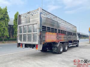 Xe Tải Hino FL8JW8A 15 Tấn Thùng Chở Heo 9.4m