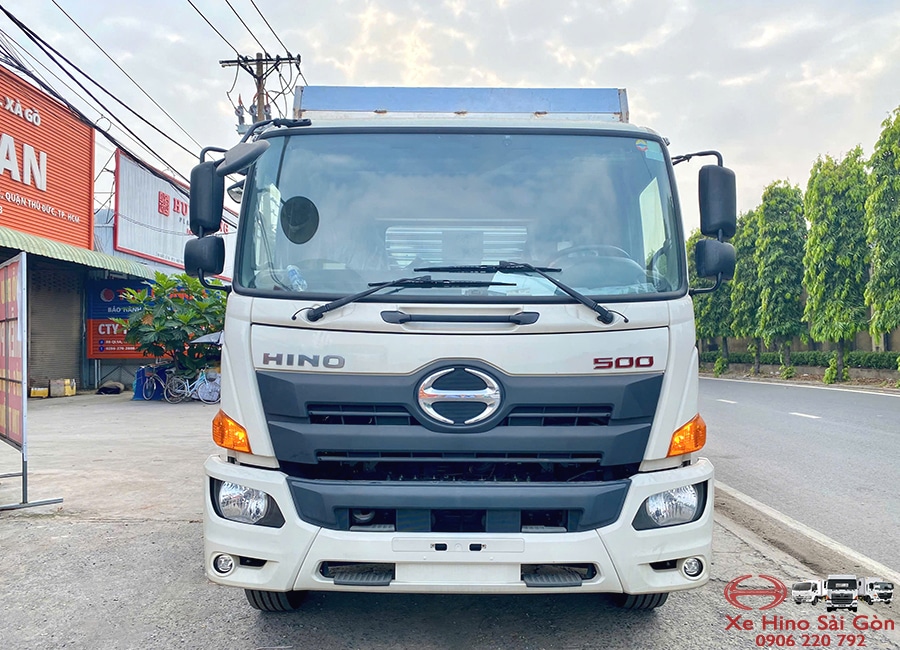 Xe Tải Hino FL8JW8A 15 Tấn Thùng Chở Heo 9.4m
