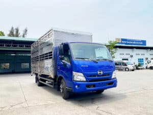 Xe Tải Hino XZU720 3.5 Tấn Thùng Chở Gia Súc