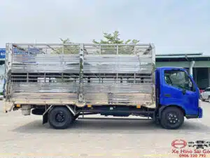 Xe Tải Hino XZU720 3.5 Tấn Thùng Chở Gia Súc