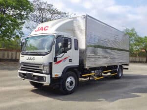 Xe Tải JAC N900S Plus 9 Tấn Thùng Kín 7m
