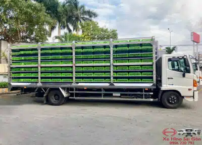 Xe Tải Hino FC9JLTC 6.5 Tấn Thùng Chở Gia Cầm