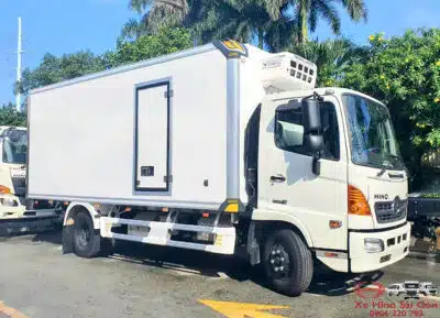 Xe Tải Hino FC9JLTC 6.5 Tấn Thùng Đông Lạnh