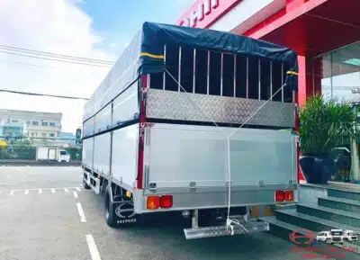 Xe Tải Hino FC9JLTC 6.5 Tấn Thùng Mui Bạt Nhôm 6.7m