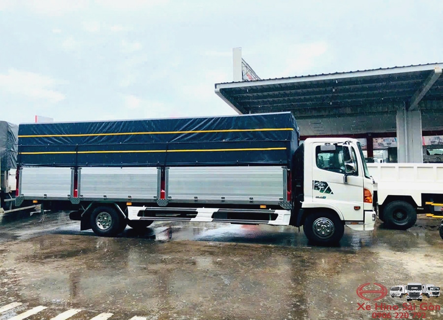 Xe Tải Hino FC9JLTC 6.5 Tấn Thùng Mui Bạt Nhôm 6.7m