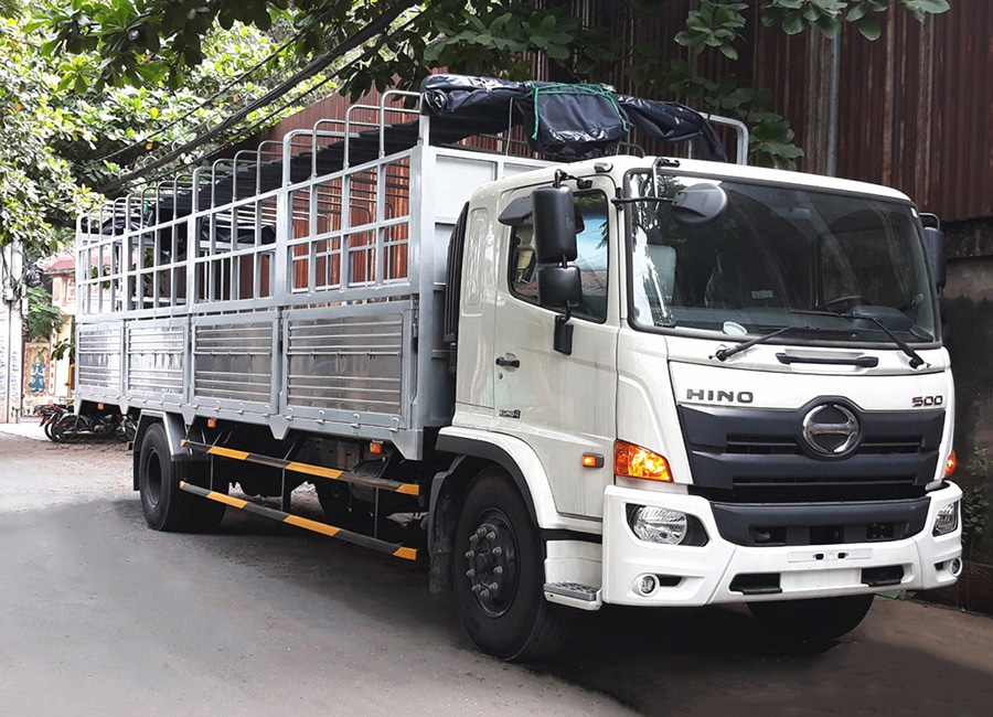 Xe Tải Hino FG8JT8A 8 Tấn Thùng Mui Bạt 8.8m