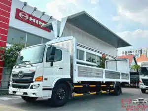 Xe Tải Hino FG8JT8A 8 Tấn Thùng Cánh Dơi 8m
