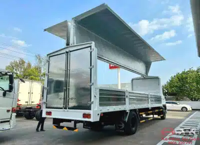 Xe Tải Hino FG8JT8A 8 Tấn Thùng Cánh Dơi 8m
