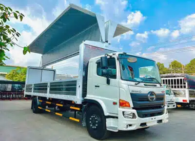 Xe Tải Hino FG8JT8A 8 Tấn Thùng Cánh Dơi 8m