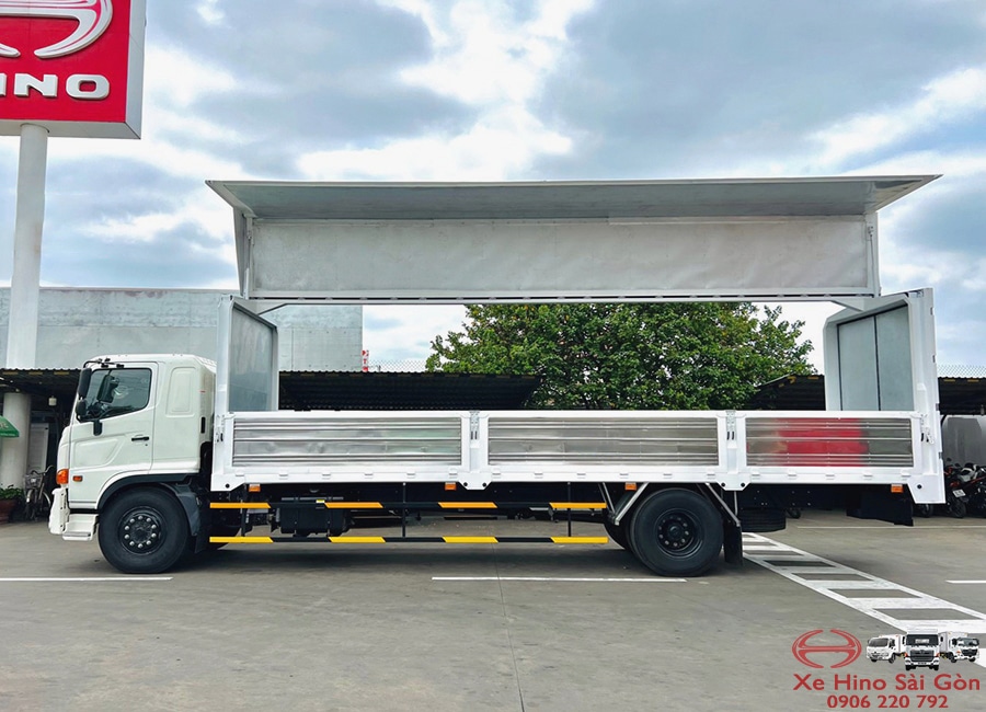 Xe Tải Hino FG8JT8A 8 Tấn Thùng Cánh Dơi 8m