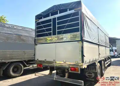 Xe Tải Hino FL8JT8A 15 Tấn Thùng Mui Bạt Nhôm 7.7m