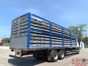 Xe Tải Hino FL8JW8A 15 Tấn Thùng Chở Gia Cầm