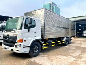 Xe Tải Hino FL8JW8A 15 Tấn Thùng Kín 9.4m