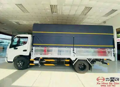 Xe Tải Hino XZU650 1.9 Tấn Thùng Mui Bạt 4.5m