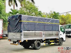 Xe Tải Hino XZU650 1.9 Tấn Thùng Mui Bạt 4.5m