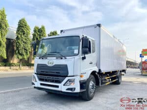 Xe Tải UD PKE250 8 Tấn Thùng Kín Bửng Nâng 7.8m