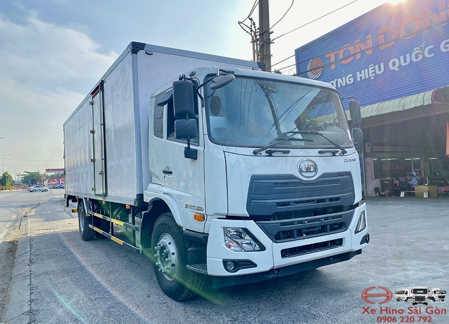 Xe Tải UD PKE250 8 Tấn Thùng Kín Bửng Nâng 7.8m