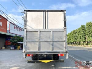 Xe Tải UD PKE250 8 Tấn Thùng Kín Bửng Nâng 7.8m