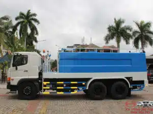 Xe Bồn Tưới Rửa Đường Hino FM8JN8A 14 Khối