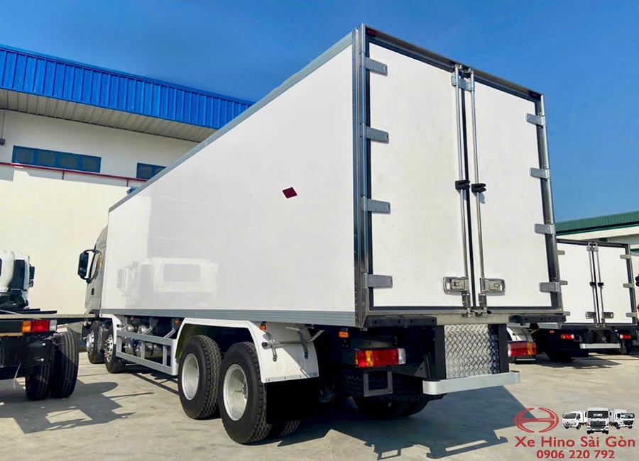 Xe Tải Chenglong H7 18 Tấn Thùng Bảo Ôn 9.3m