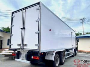 Xe Tải Chenglong H7 18 Tấn Thùng Bảo Ôn 9.3m