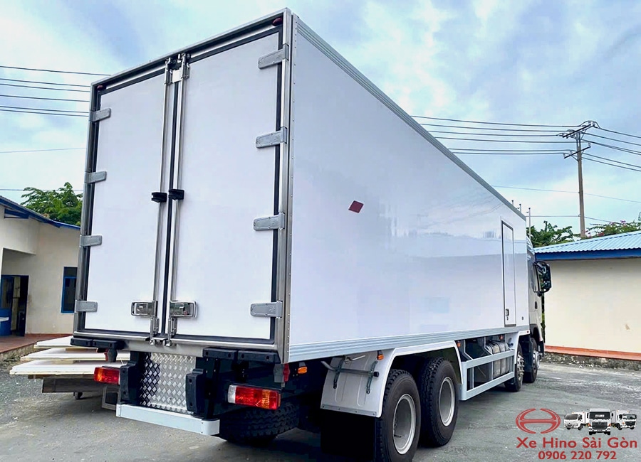 Xe Tải Chenglong H7 18 Tấn Thùng Bảo Ôn 9.3m